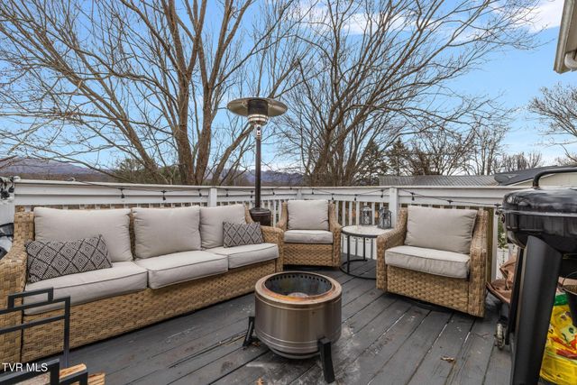 1009 Westminister Drive, Johnson City, TN 37604