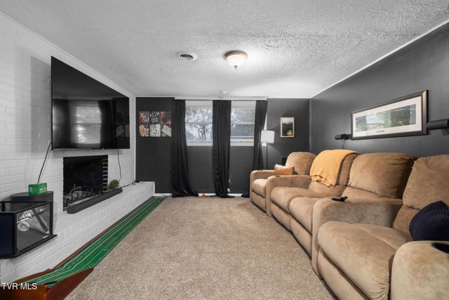 1009 Westminister Drive, Johnson City, TN 37604