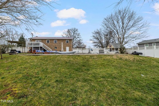 1009 Westminister Drive, Johnson City, TN 37604