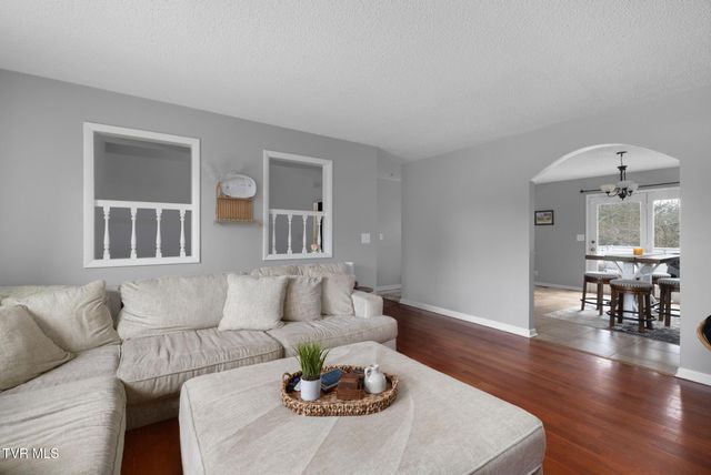 1009 Westminister Drive, Johnson City, TN 37604