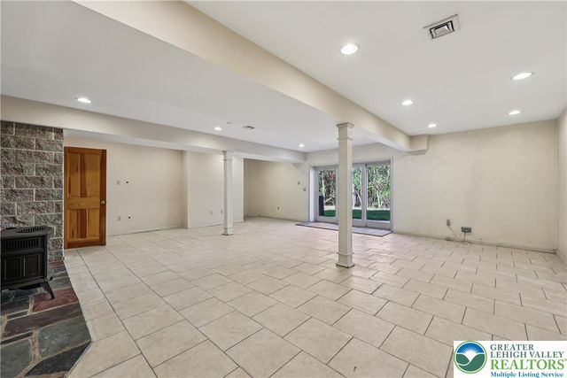 441 Hidden Lake Drive, Middle Smithfield Twp, PA 18302