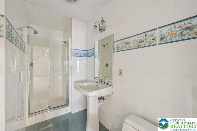 441 Hidden Lake Drive, Middle Smithfield Twp, PA 18302