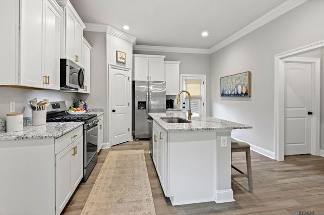 17420 Castle Dr, Prairieville, LA 70769