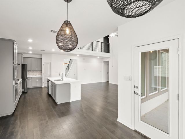 424 Spindrift LN, Leander, TX 78641