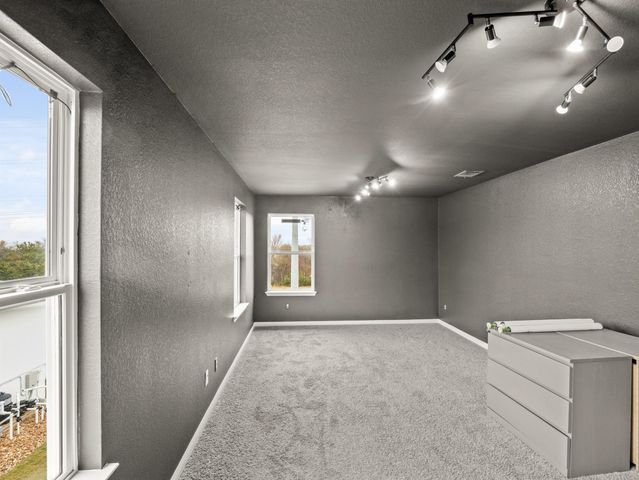 424 Spindrift LN, Leander, TX 78641