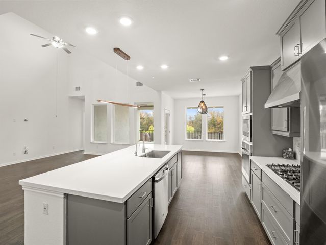 424 Spindrift LN, Leander, TX 78641