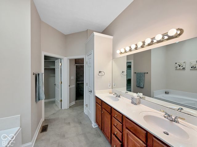 7327 Catboat Court, Fishers, IN 46038