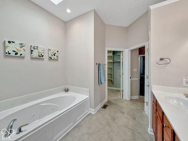 7327 Catboat Court, Fishers, IN 46038