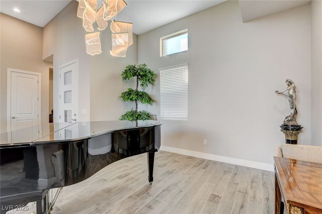 6184 Willow Rock Street, Las Vegas, NV 89135