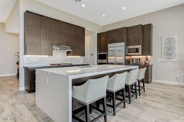 6184 Willow Rock Street, Las Vegas, NV 89135