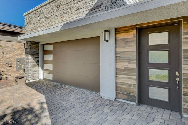 6184 Willow Rock Street, Las Vegas, NV 89135