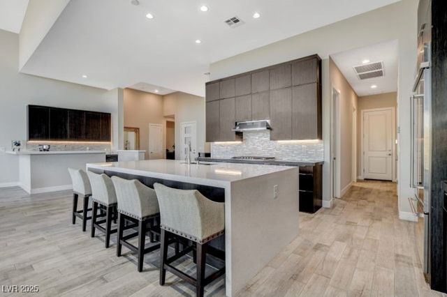 6184 Willow Rock Street, Las Vegas, NV 89135