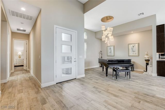 6184 Willow Rock Street, Las Vegas, NV 89135