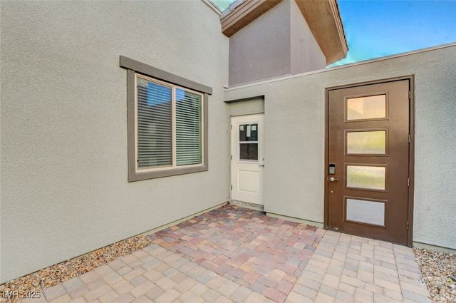 6184 Willow Rock Street, Las Vegas, NV 89135