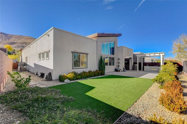 6184 Willow Rock Street, Las Vegas, NV 89135