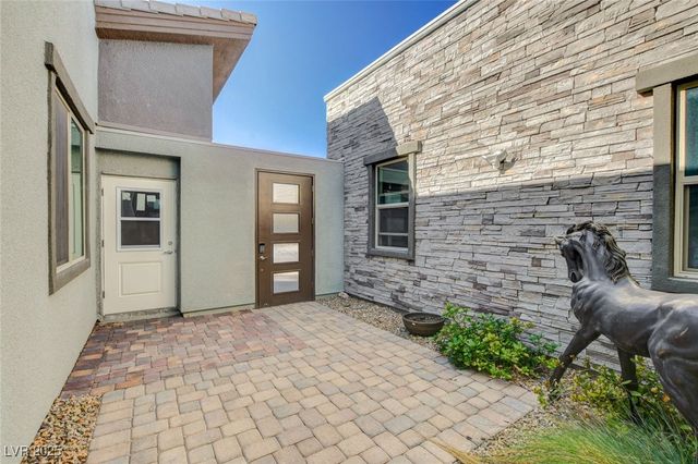 6184 Willow Rock Street, Las Vegas, NV 89135