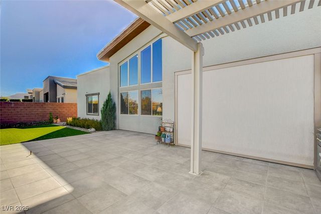 6184 Willow Rock Street, Las Vegas, NV 89135