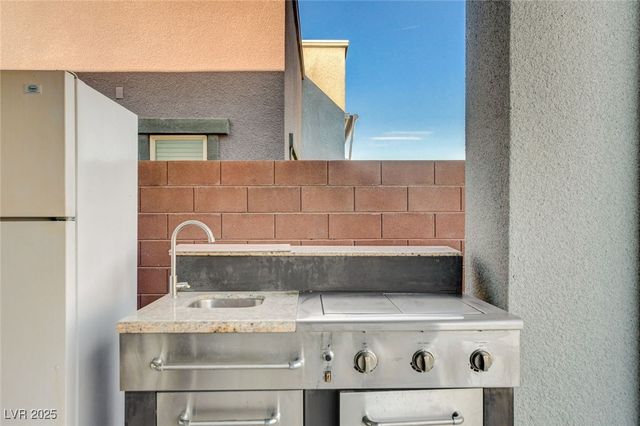 6184 Willow Rock Street, Las Vegas, NV 89135