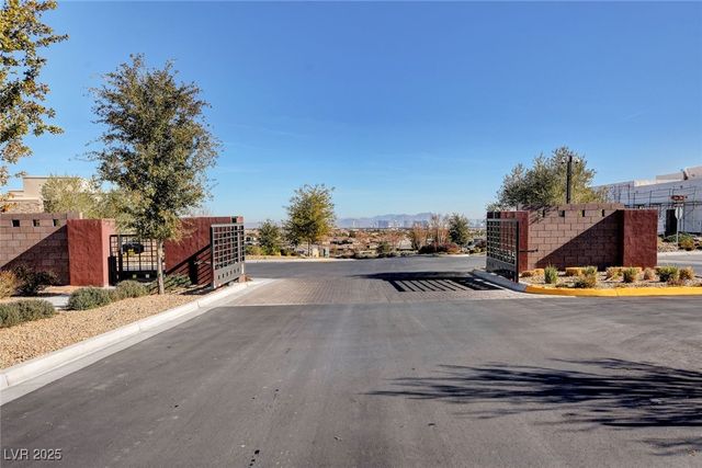 6184 Willow Rock Street, Las Vegas, NV 89135