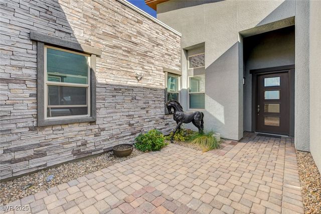 6184 Willow Rock Street, Las Vegas, NV 89135