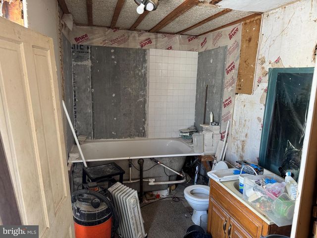 212 S MAIN ST, Clayton, DE 19938