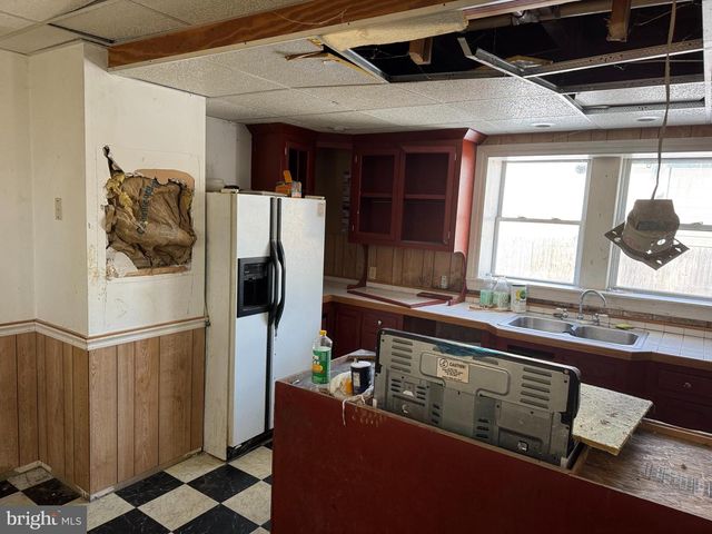 212 S MAIN ST, Clayton, DE 19938