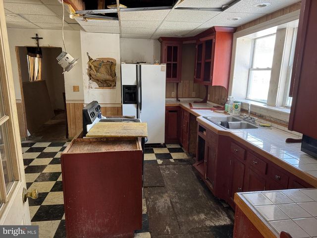 212 S MAIN ST, Clayton, DE 19938