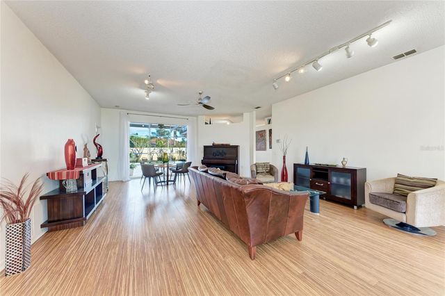 7207 38TH COURT E, Sarasota, FL 34243