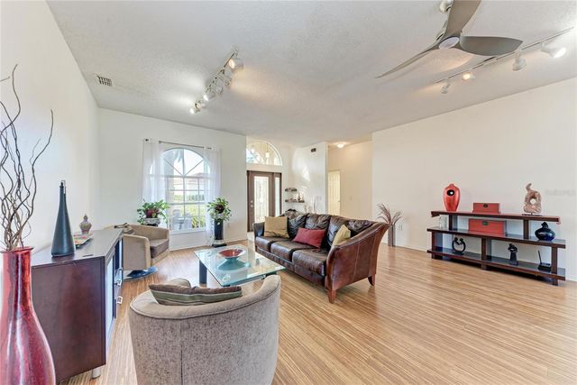 7207 38TH COURT E, Sarasota, FL 34243