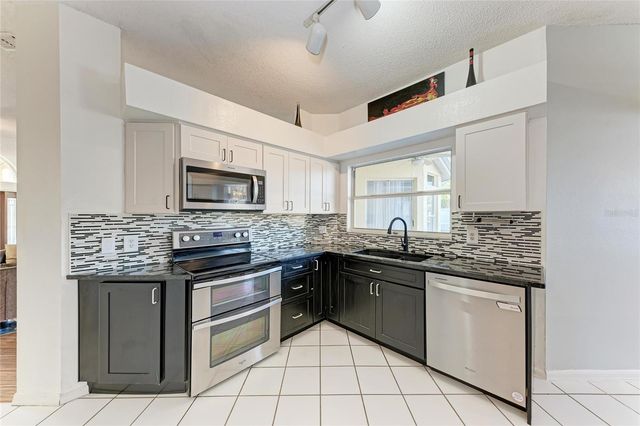 7207 38TH COURT E, Sarasota, FL 34243