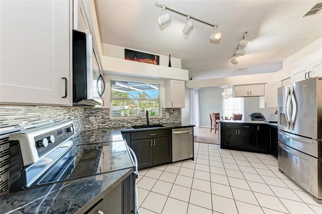 7207 38TH COURT E, Sarasota, FL 34243