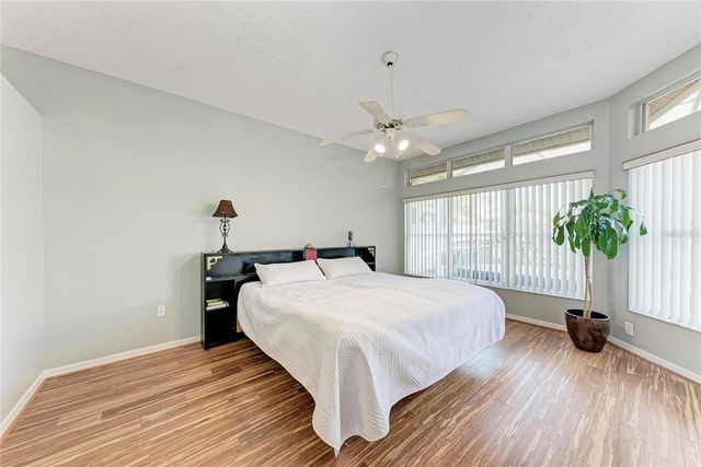 7207 38TH COURT E, Sarasota, FL 34243