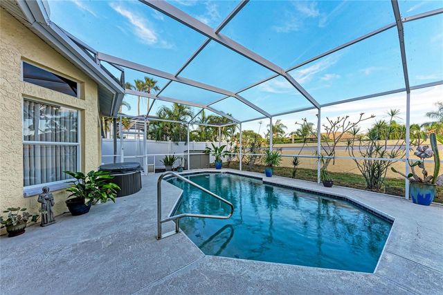 7207 38TH COURT E, Sarasota, FL 34243