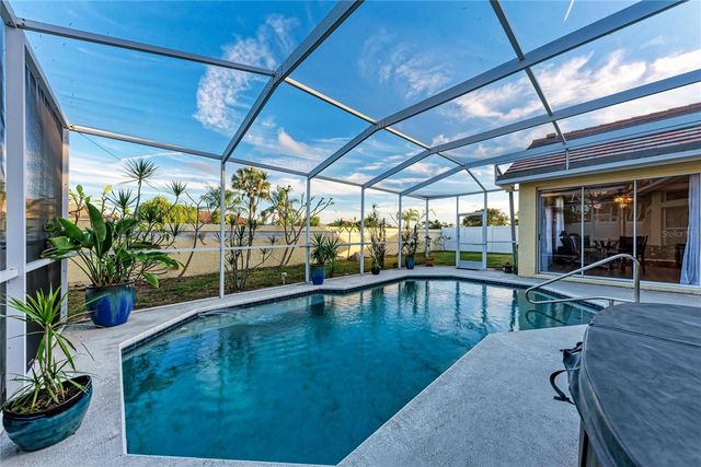 7207 38TH COURT E, Sarasota, FL 34243
