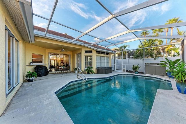 7207 38TH COURT E, Sarasota, FL 34243