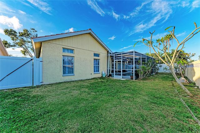 7207 38TH COURT E, Sarasota, FL 34243