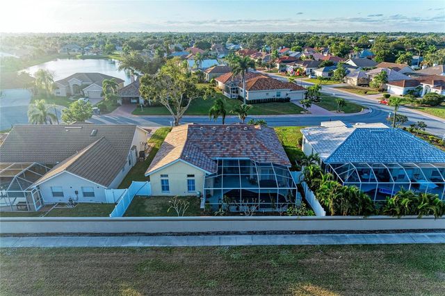 7207 38TH COURT E, Sarasota, FL 34243