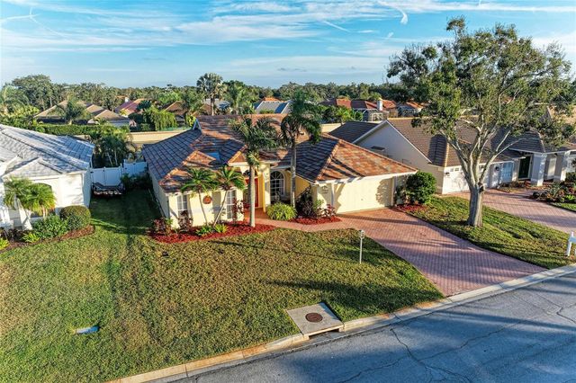 7207 38TH COURT E, Sarasota, FL 34243