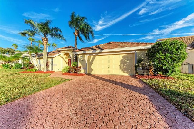 7207 38TH COURT E, Sarasota, FL 34243