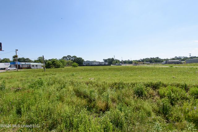 3920 Mississippi 63, Moss Point, MS 39563