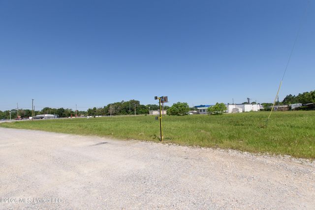 3920 Mississippi 63, Moss Point, MS 39563