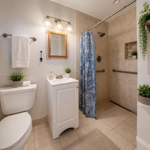 3202 Pierce St, Hollywood, FL 33021
