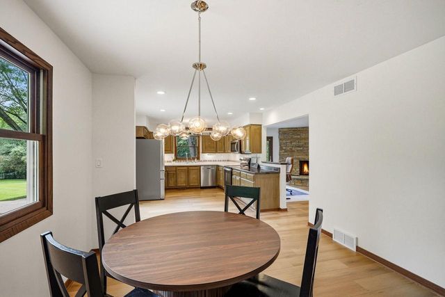 N9W31083 Concord COURT, Delafield, WI 53018