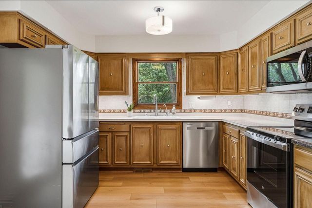 N9W31083 Concord COURT, Delafield, WI 53018