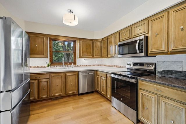 N9W31083 Concord COURT, Delafield, WI 53018
