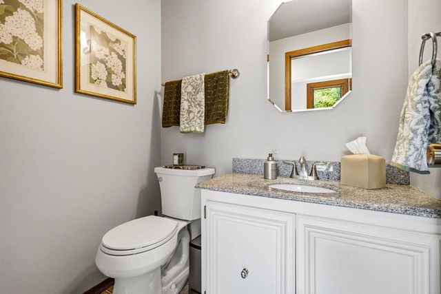 N9W31083 Concord COURT, Delafield, WI 53018