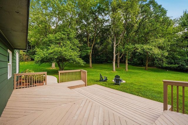 N9W31083 Concord COURT, Delafield, WI 53018