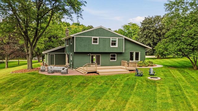 N9W31083 Concord COURT, Delafield, WI 53018