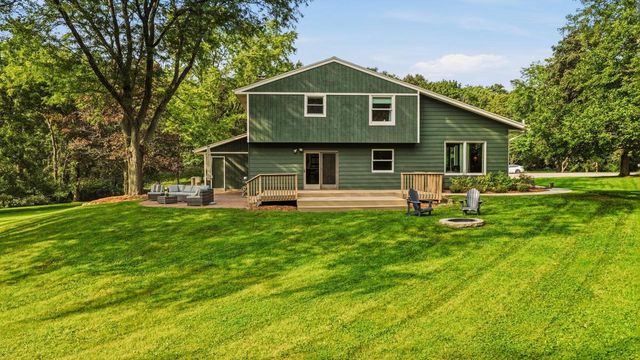 N9W31083 Concord COURT, Delafield, WI 53018
