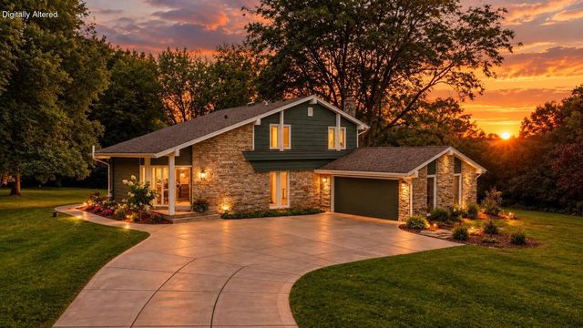 N9W31083 Concord COURT, Delafield, WI 53018
